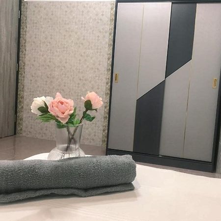 Queen Room Bukit Mertajam Alma Impian Luaran gambar