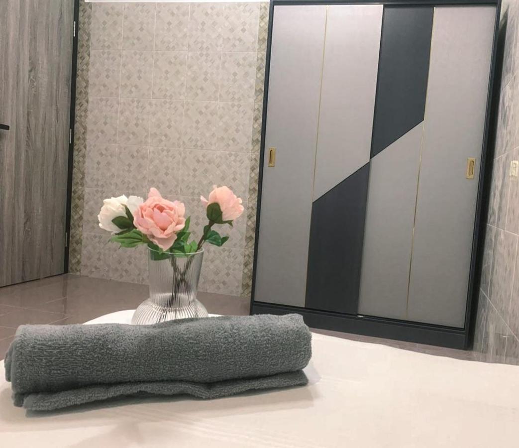 Queen Room Bukit Mertajam Alma Impian Luaran gambar